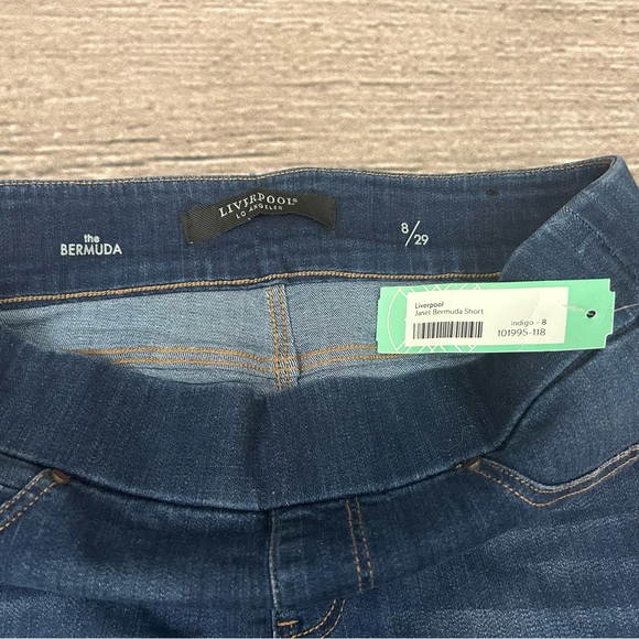 NWT Liverpool Janet pull on blue Bermuda denim shorts - Picture 3 of 6
